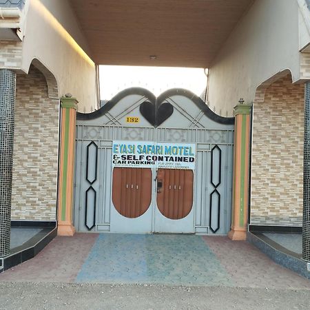 Lake Eyasi Safari Motel Mangola Экстерьер фото